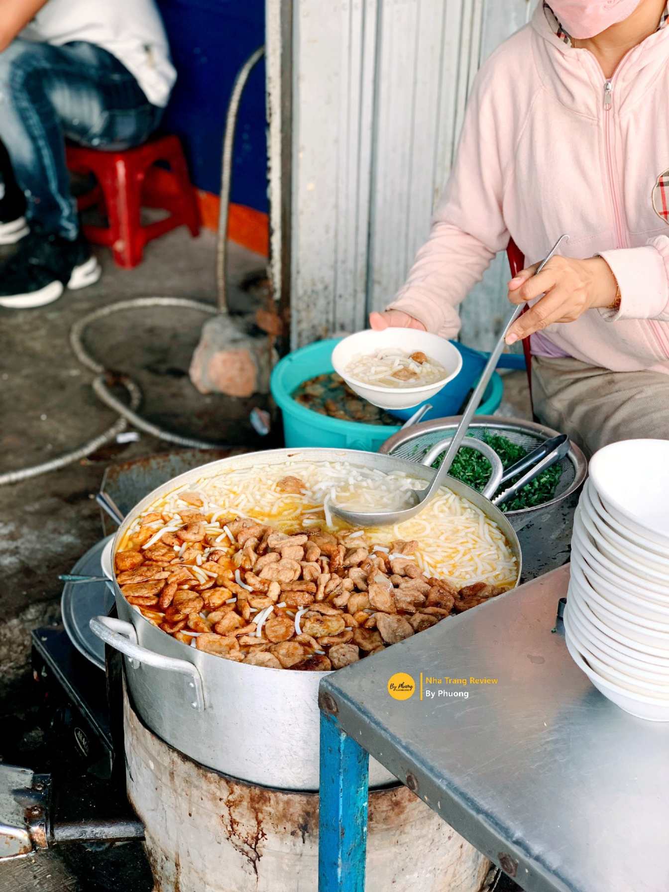 bánh canh cứu đói