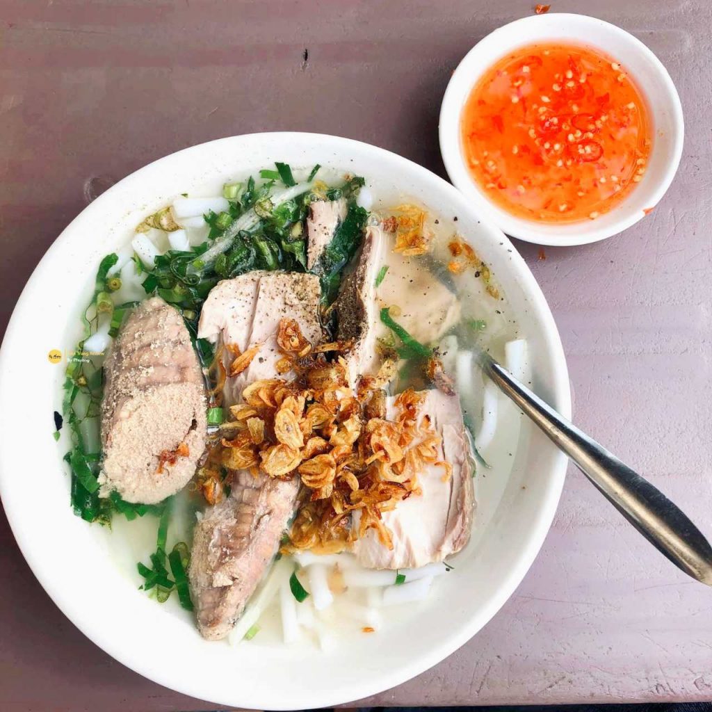 bánh canh lòng cá